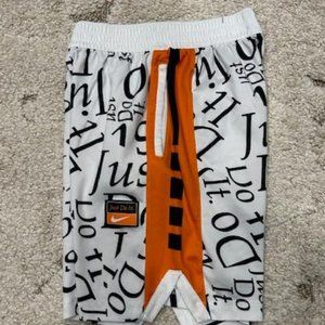Nike Elte Basketball shorts Size YL Never Worn